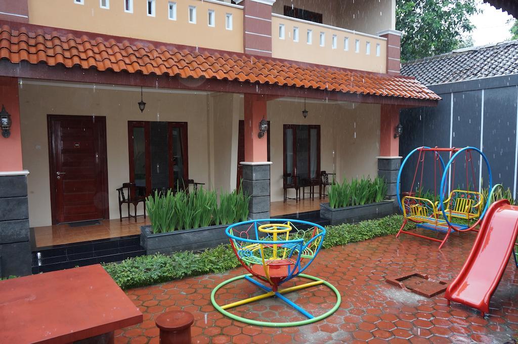 3C Familia Residence Yogyakarta Exterior foto